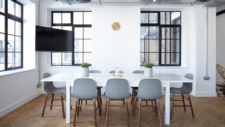 Een uniek interieur creëren: tips voor het samenstellen van een meerluik canvas