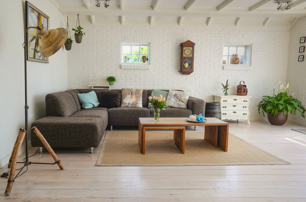 Compacte bank met verborgen opberglades. Compacte bank met verborgen opberglades.