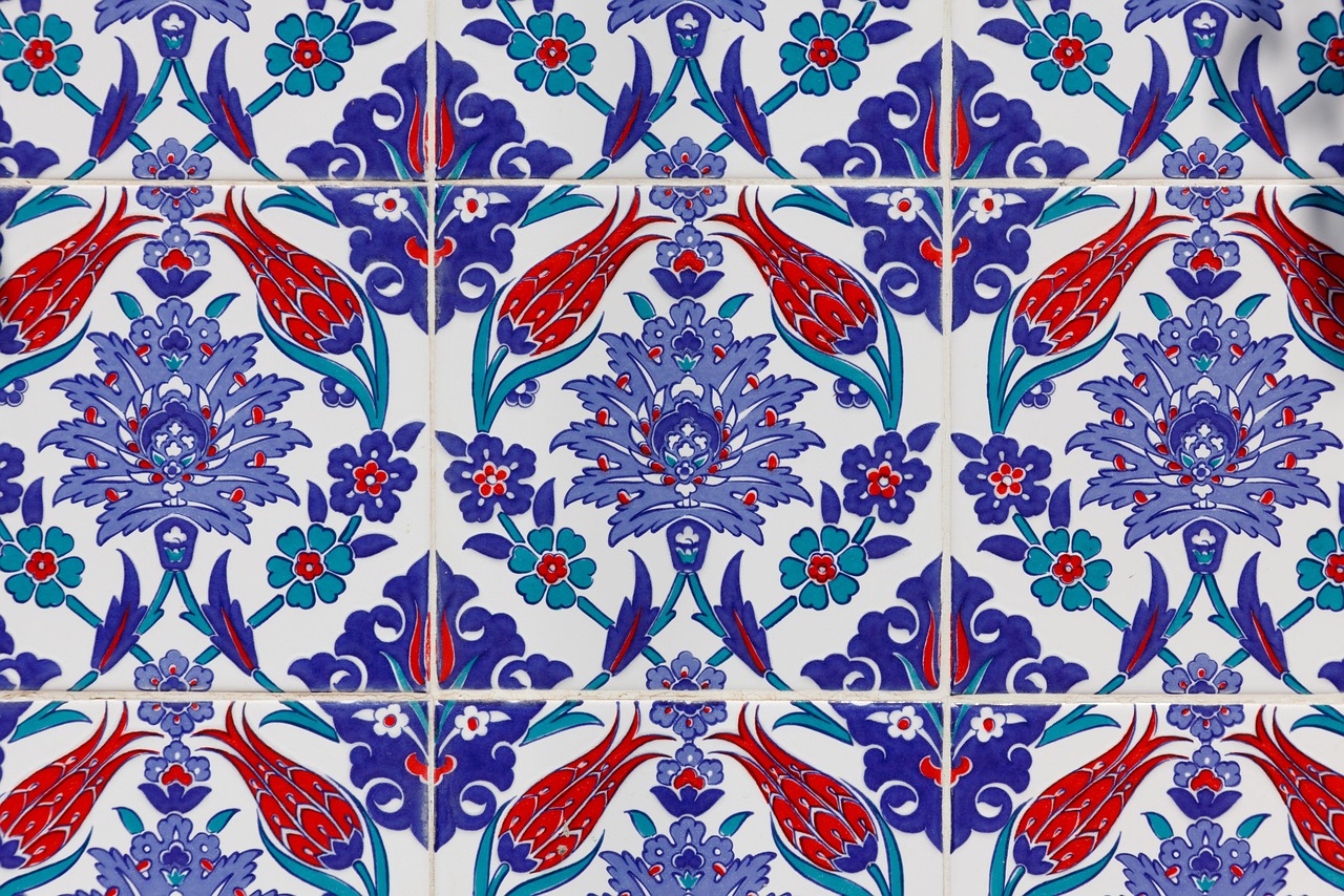 Dierenmotieven in mozaïeken wandkunst voor vrolijk huis. Dierenmotieven in mozaïeken wandkunst voor vrolijk huis.